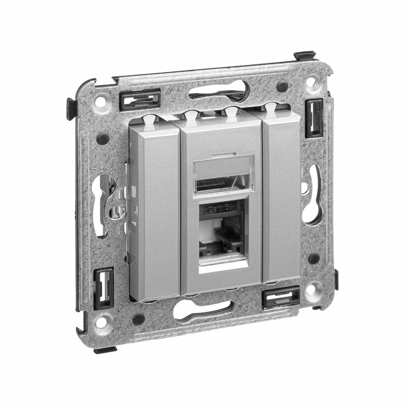 DKC Компьютерная розетка RJ-45 в стену, кат.6А одинарная, "Avanti", "Закаленная сталь"